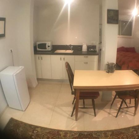 Magnificant Studio/Zimmer Zichron Zikhron Ya'akov Exteriör bild